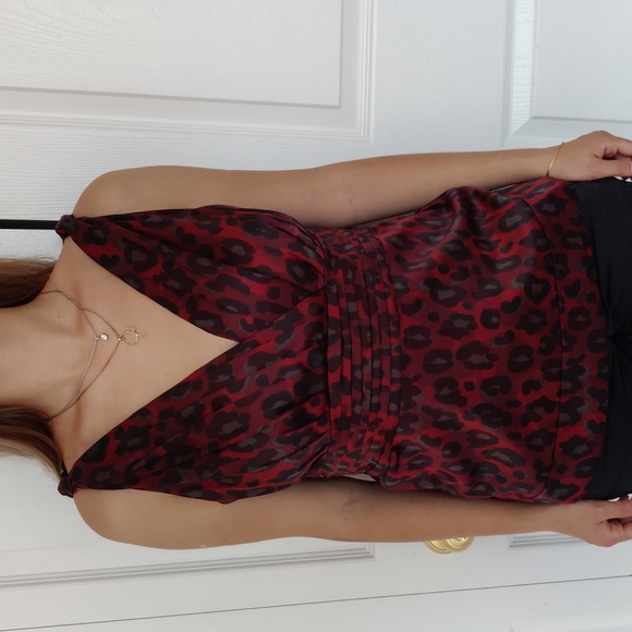 NWT Red Leopard Print 🐆 Top - Picture 2 of 7